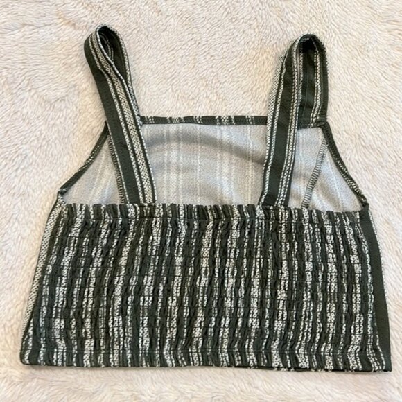 Two piece crop top with shorts no boundaries size XS - Picture 4 of 11